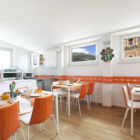 Palazzo Tasso Bed & Breakfast 4*