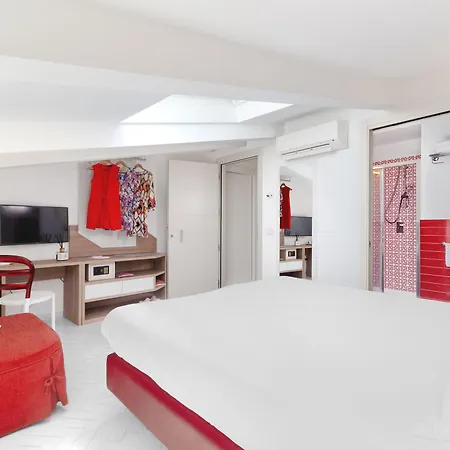 Palazzo Tasso Bed & Breakfast 4*