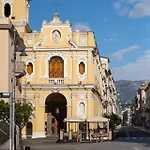 Palazzo Tasso Bed & Breakfast