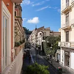 Palazzo Tasso Bed & Breakfast