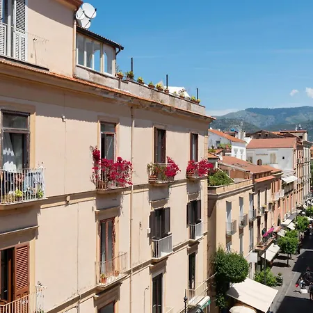 Palazzo Tasso Сорренто