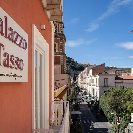 Bed & Breakfast Palazzo Tasso 4*