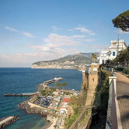 Palazzo Tasso 4*