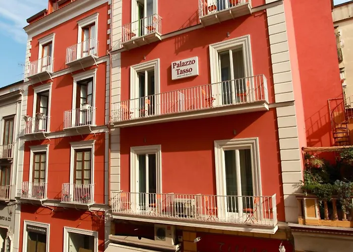 Palazzo Tasso Bed & Breakfast 4*