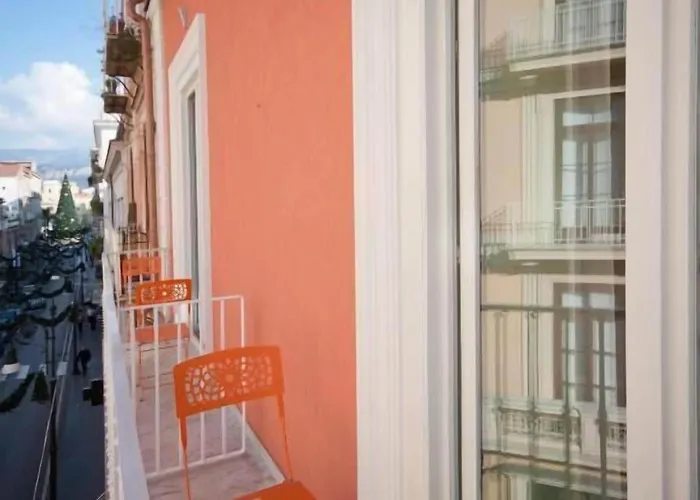 Palazzo Tasso Bed & Breakfast 4*