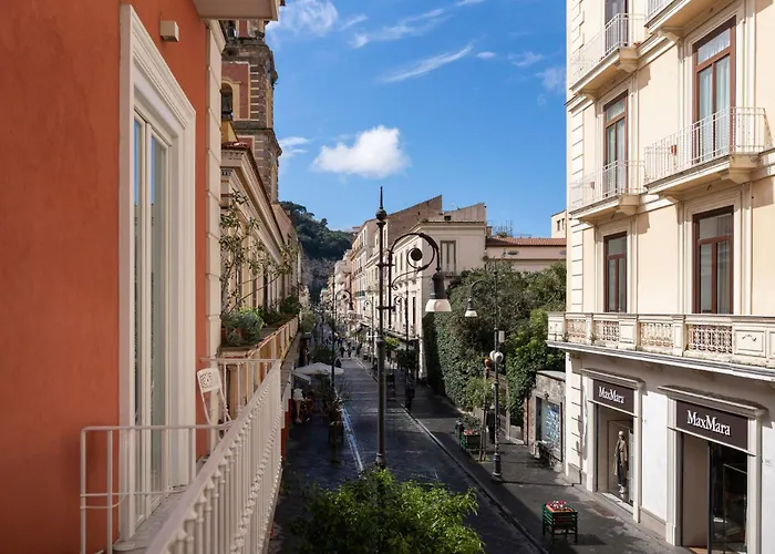 Palazzo Tasso فندق مبيت وإفطار