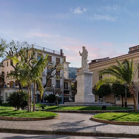 Palazzo Tasso Panzió Sorrento