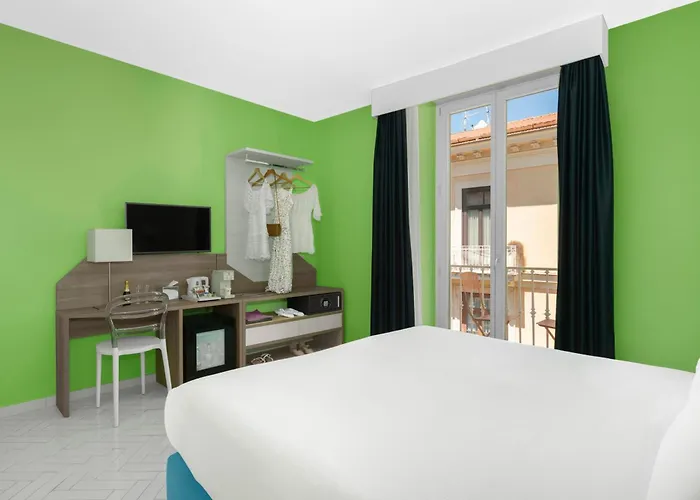 Palazzo Tasso Bed & Breakfast 4*