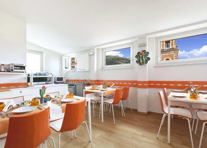 Palazzo Tasso Bed & Breakfast 4*