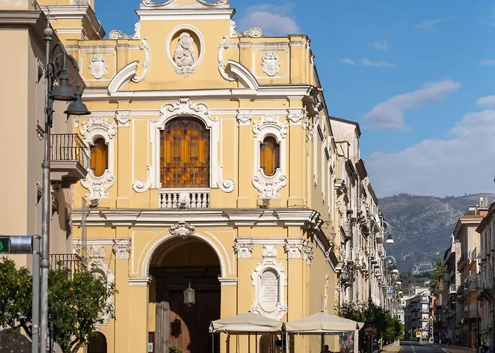 Palazzo Tasso Bed & Breakfast